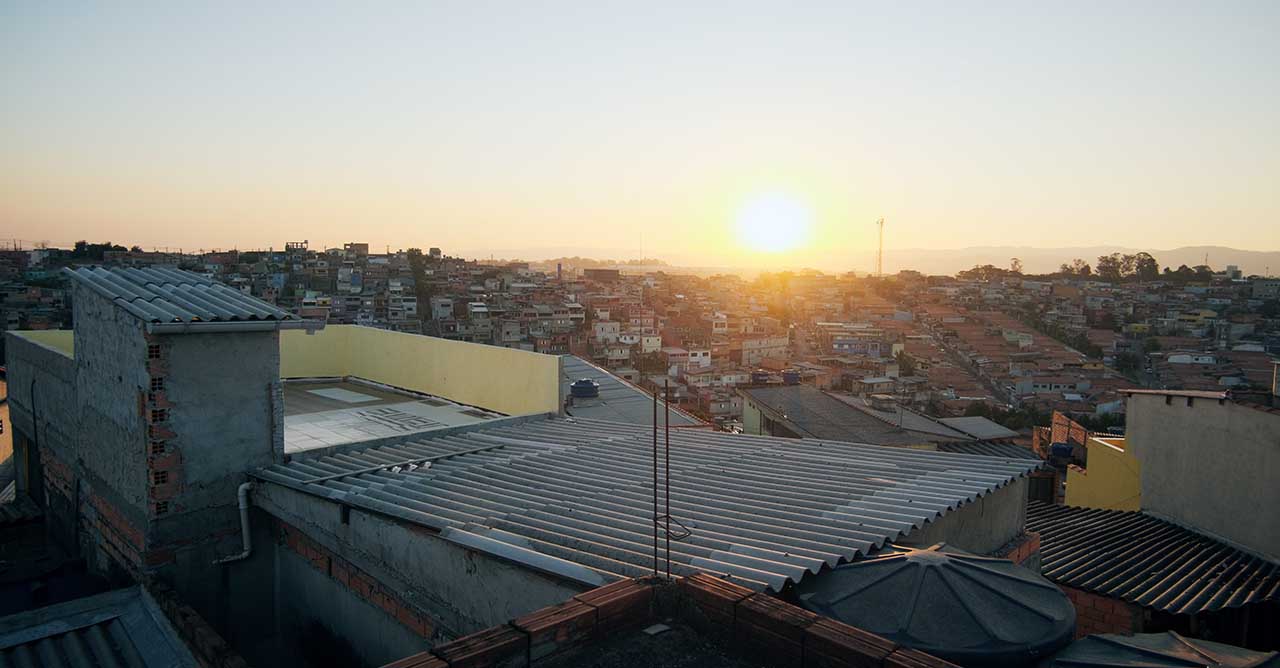 shopee-mercadolivre-marketplaces-favelas